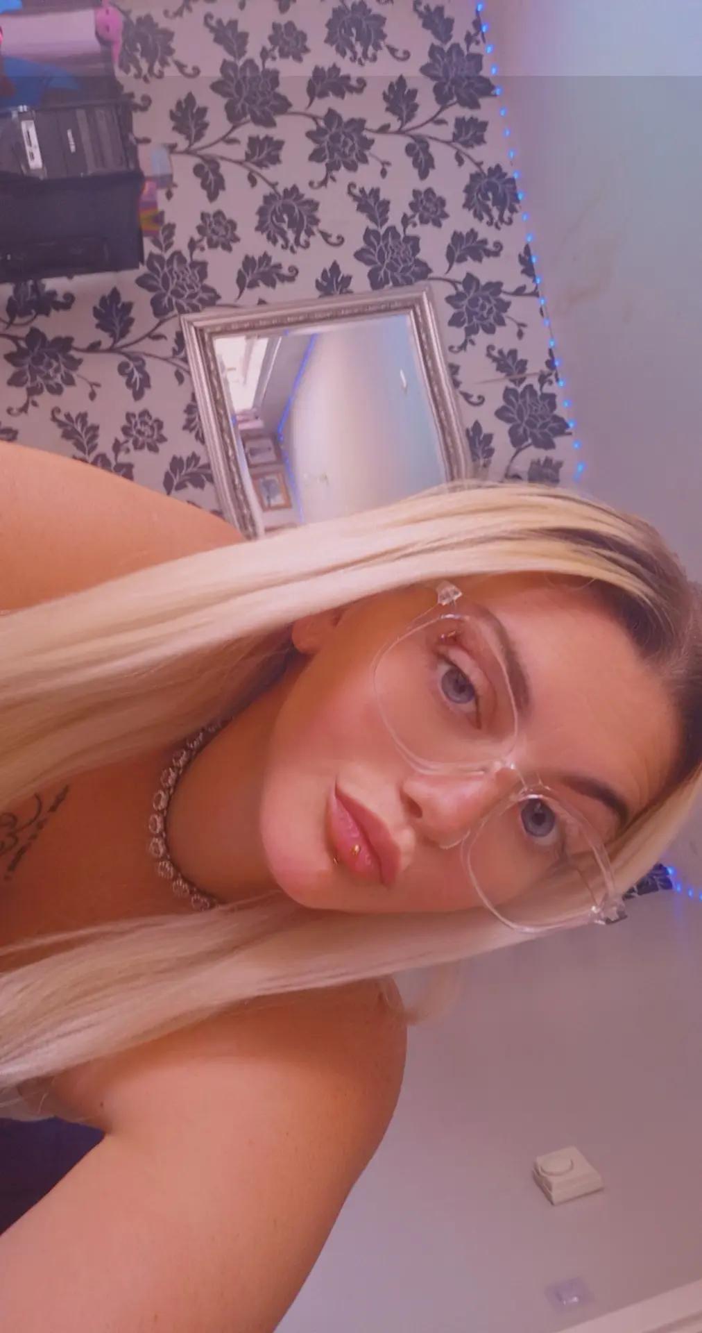 @femaleboss55