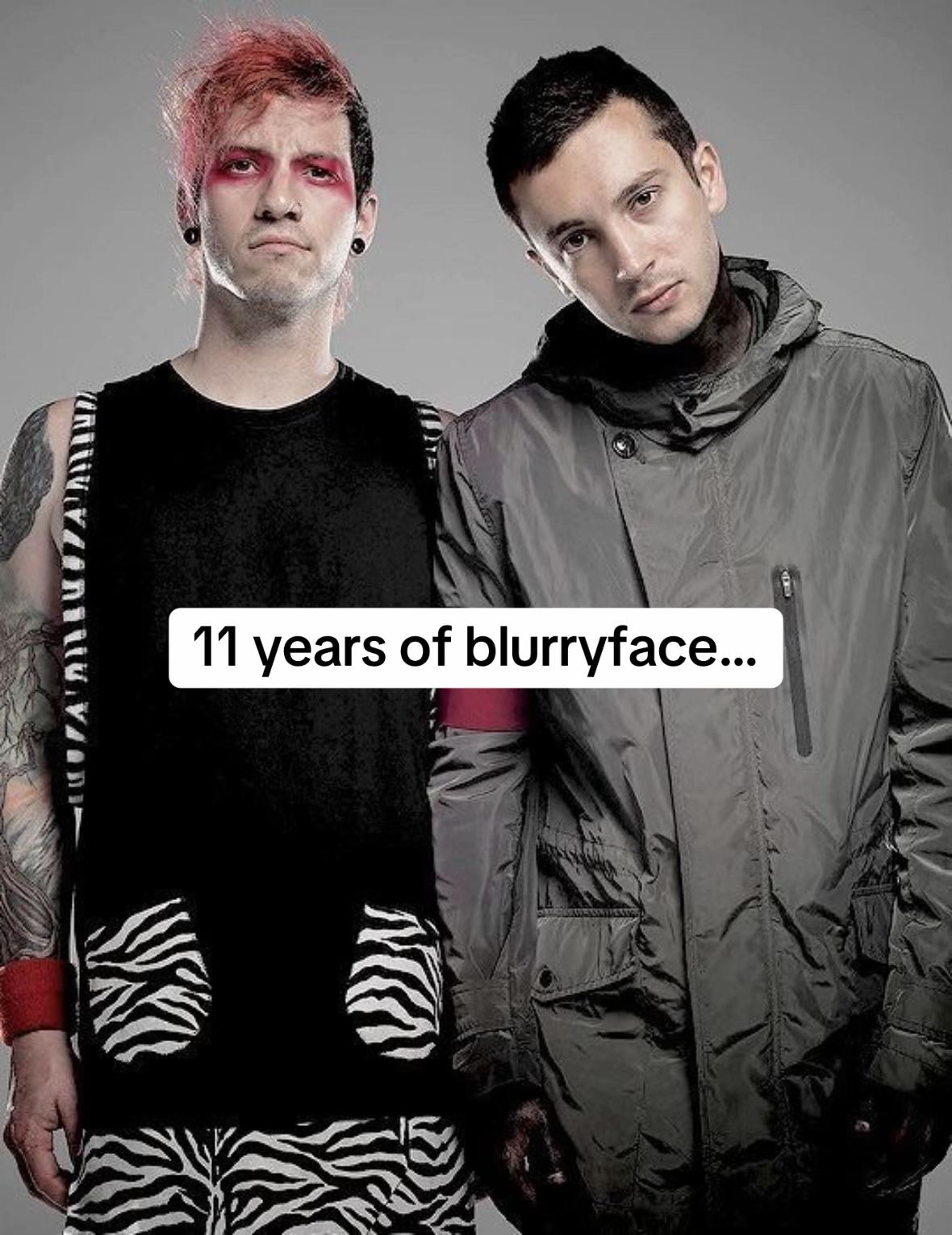 @mia |-/
