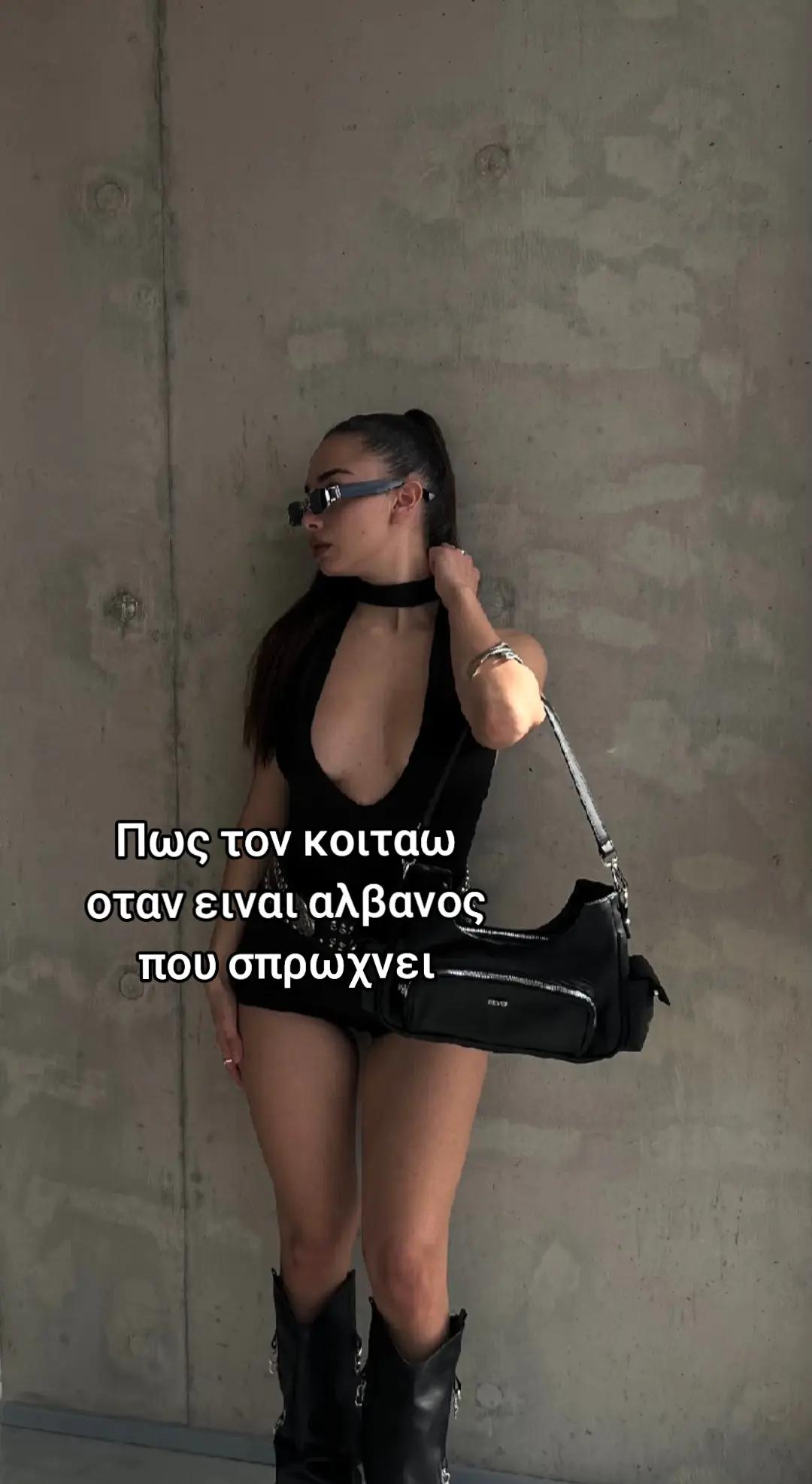 @_xristina_