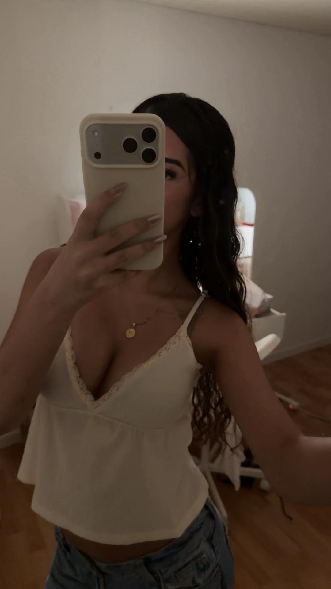 @𝐀 𝐍 𝐈 𝐒 𝐀