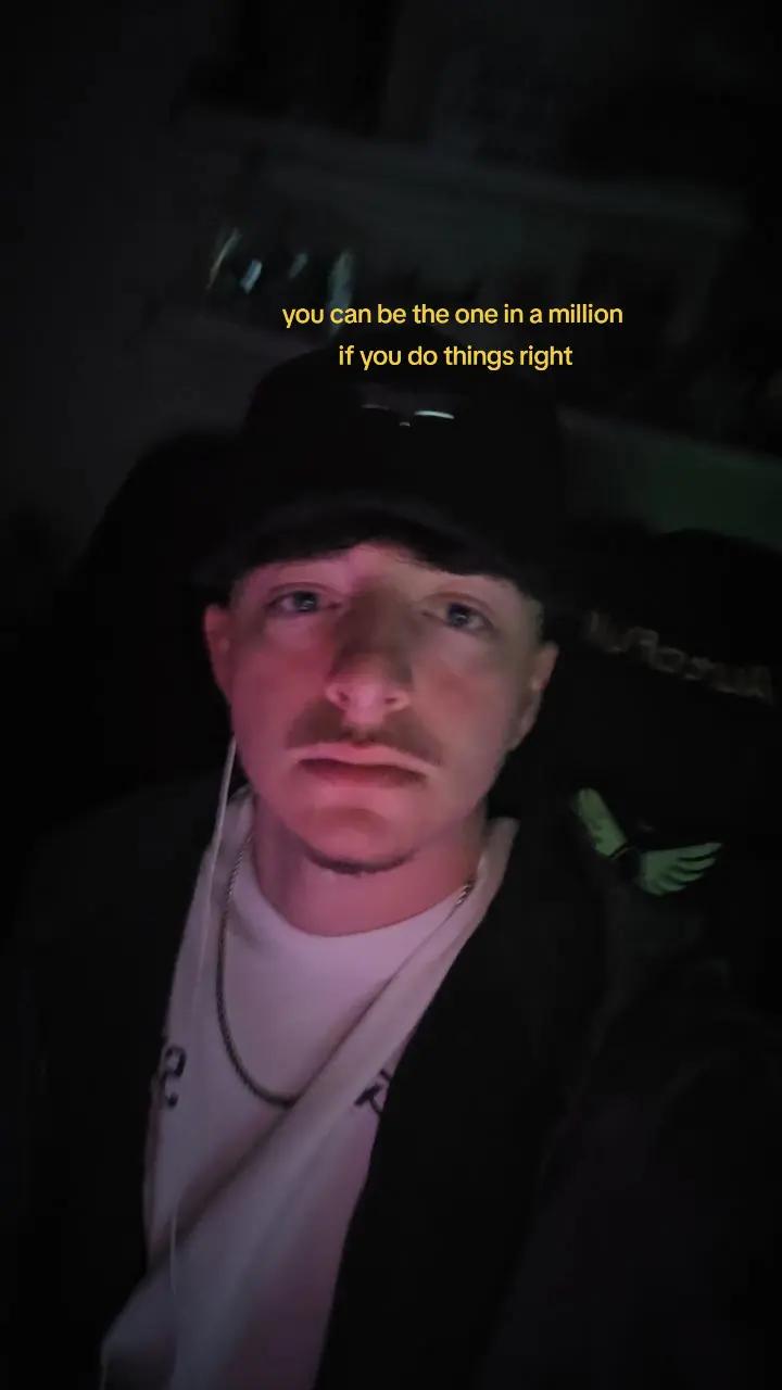 @SneeekyShark