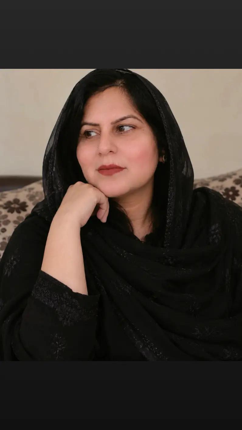 @Humairaحمیرا