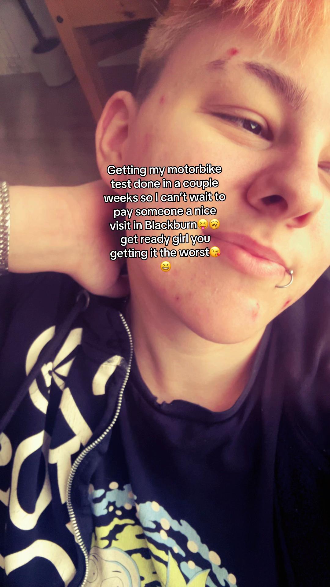 @Phoebegetsturnedonbytouchednos