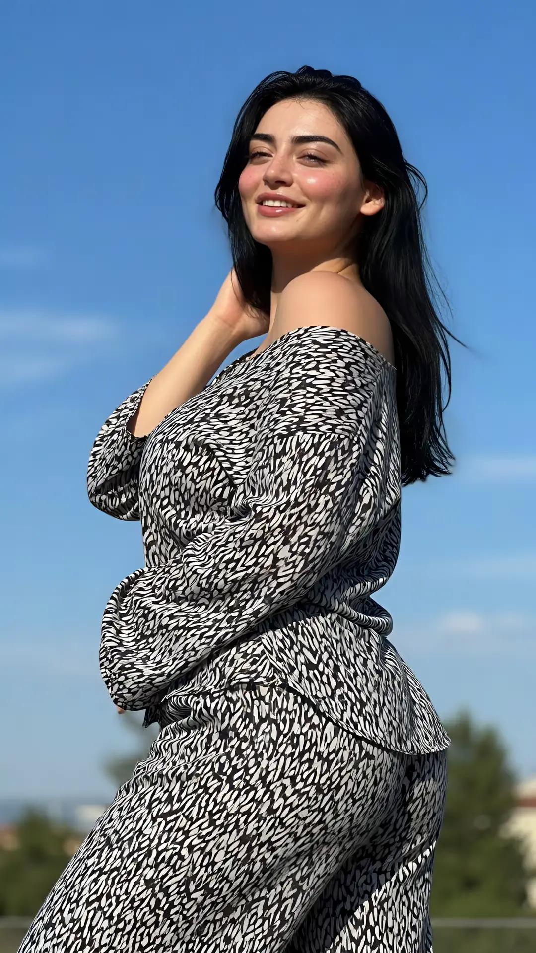 @💃