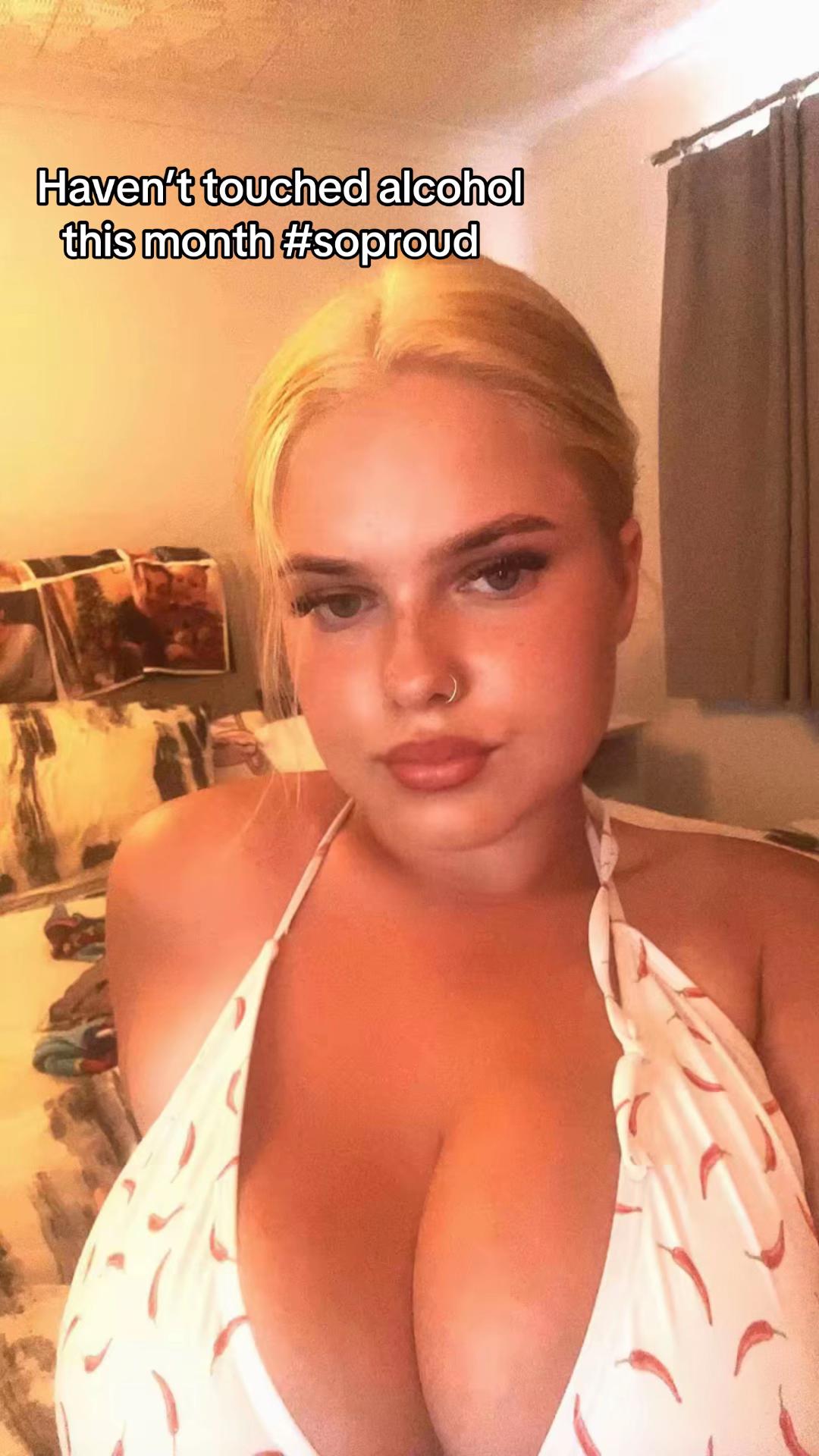 @Amielouise18
