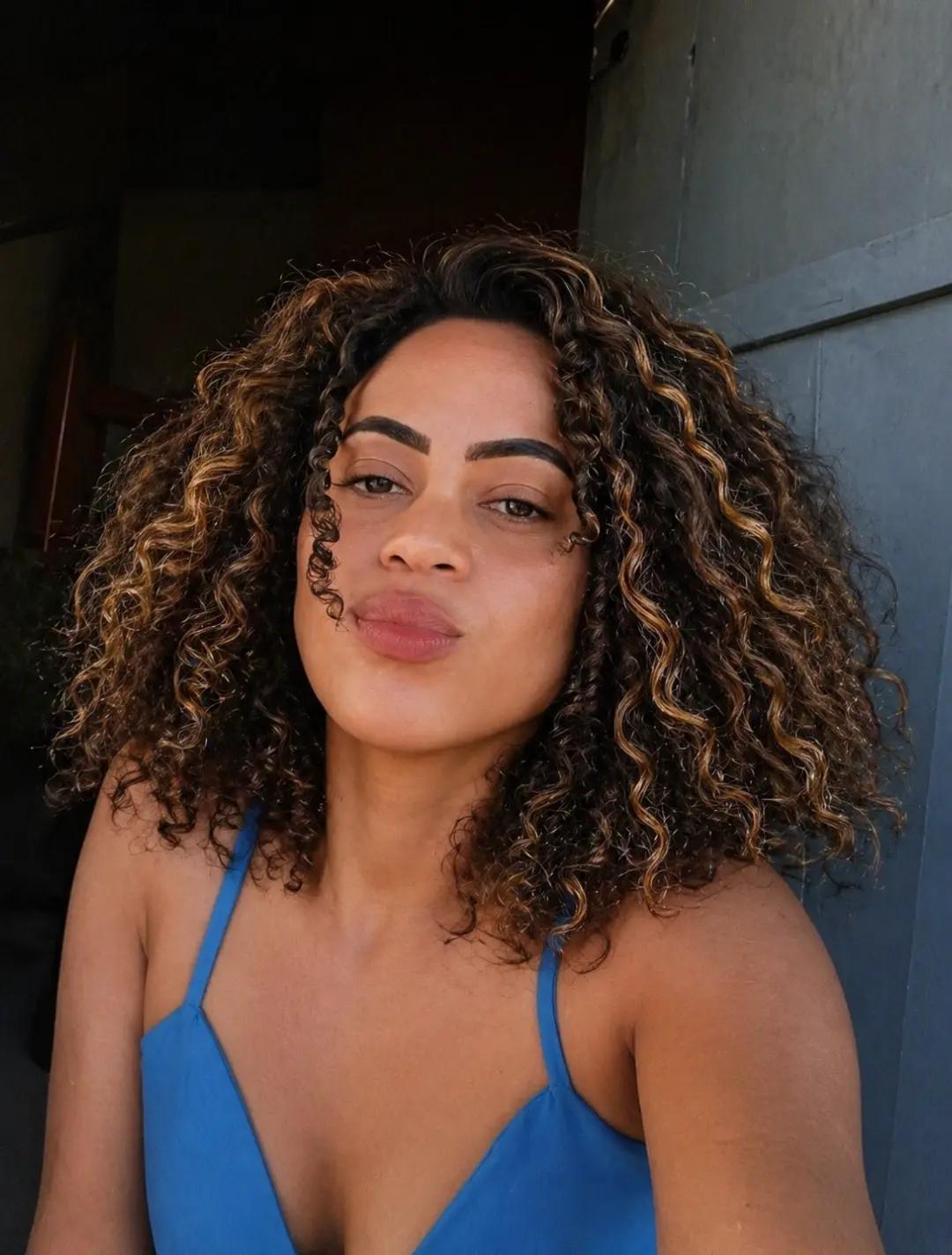 @Majúu leão