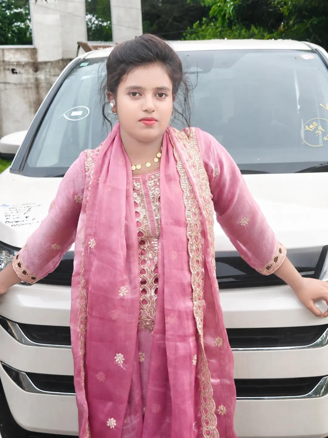 @বাগেরহাটের মিষ্টি মেয়ে ঊর্মি