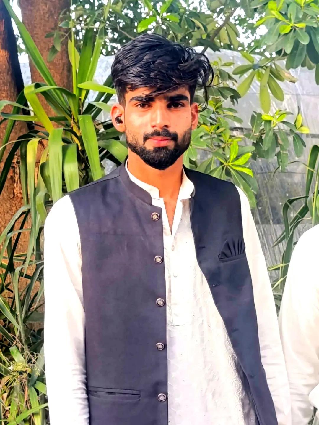 @𝗥𝗮𝗻𝗮 𝗨𝘀𝗺𝗮𝗻❤💫