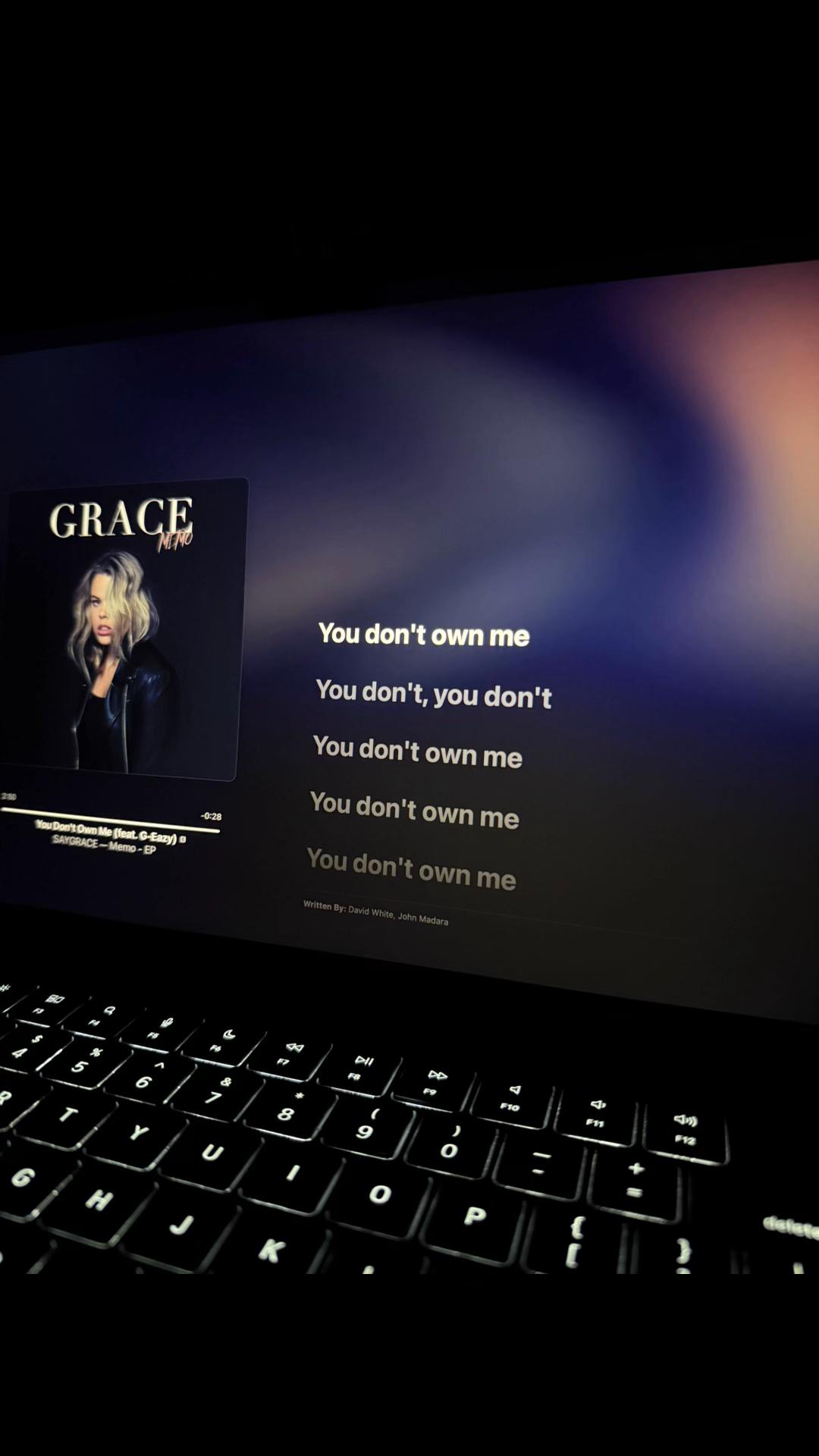 @Apple ♫