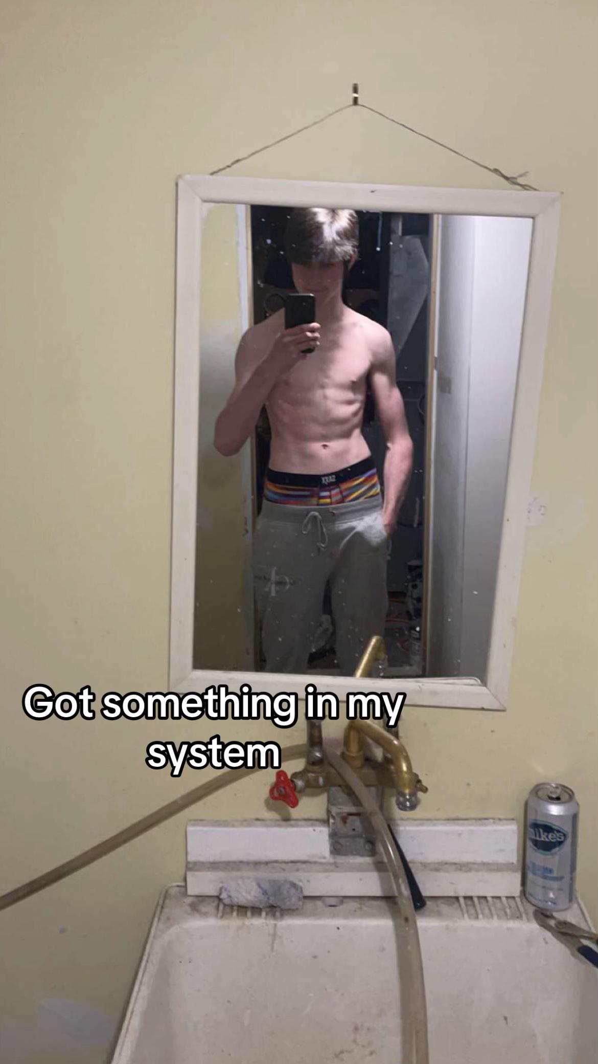 @️