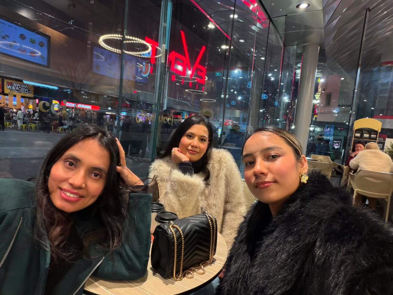 @PRATIKSHA 🦢