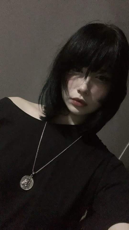 @bella⛧