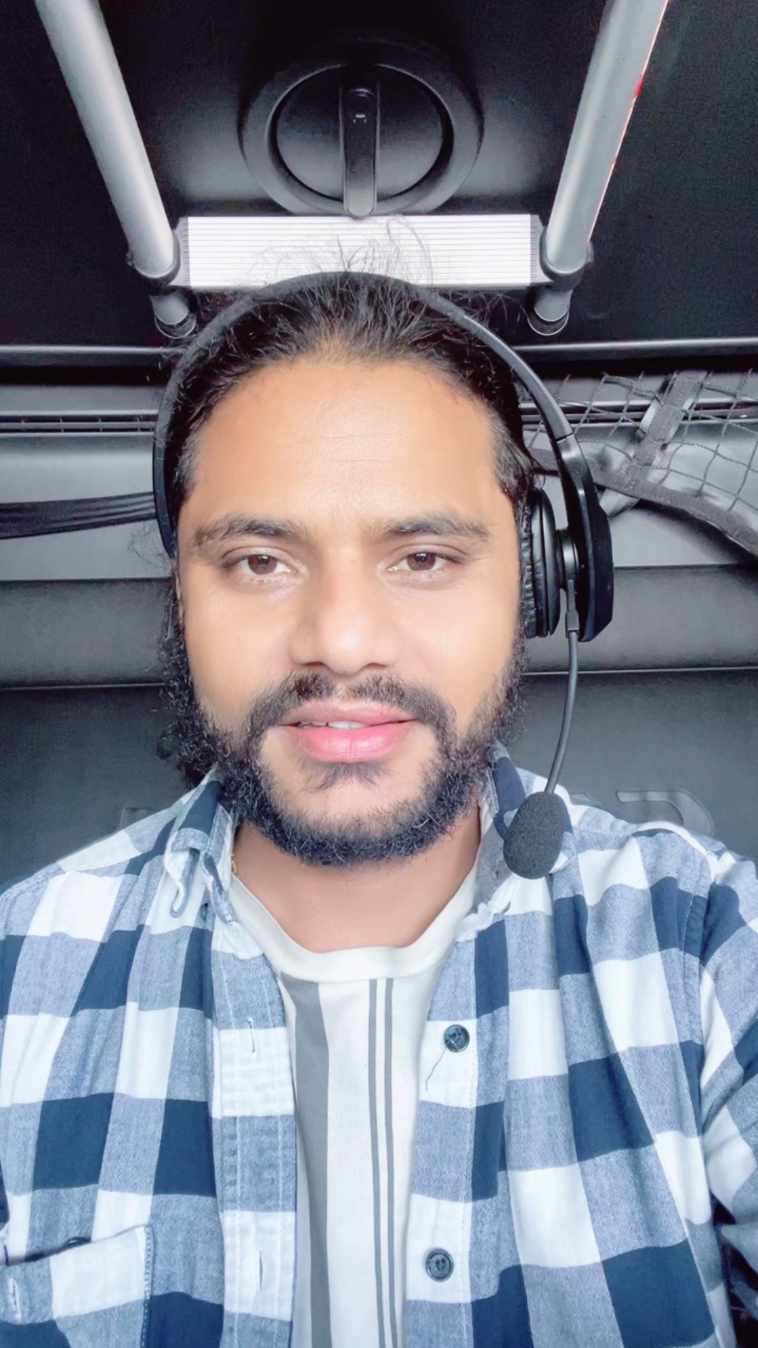 @𝓘𝓷करेज🫶🕊️