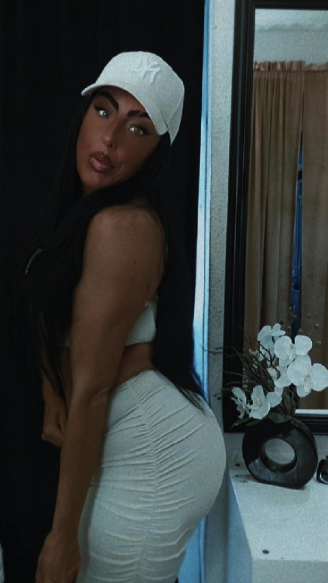 @Aschanty 🖤🤍