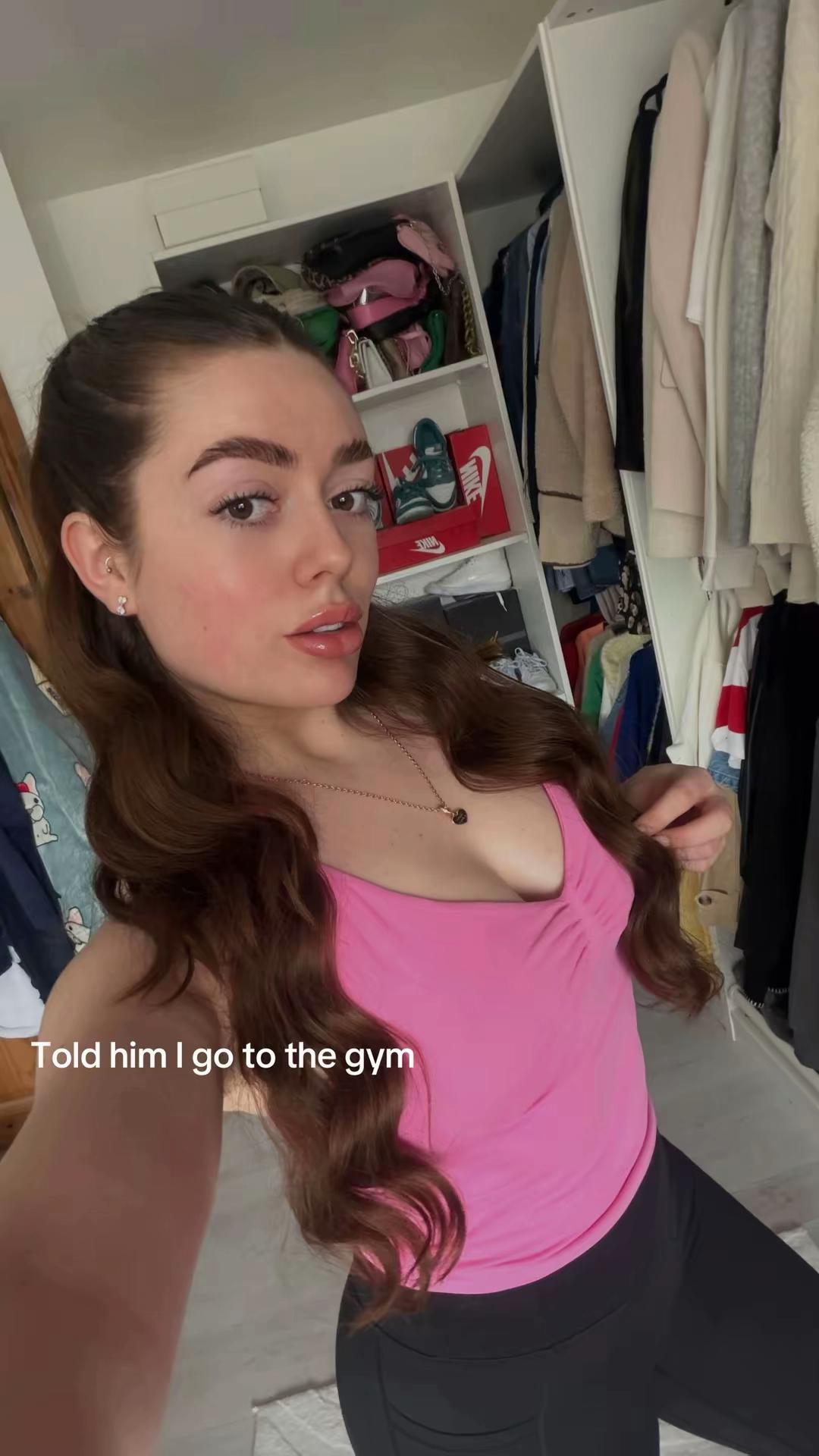 @Leah Holland 🎀🍒