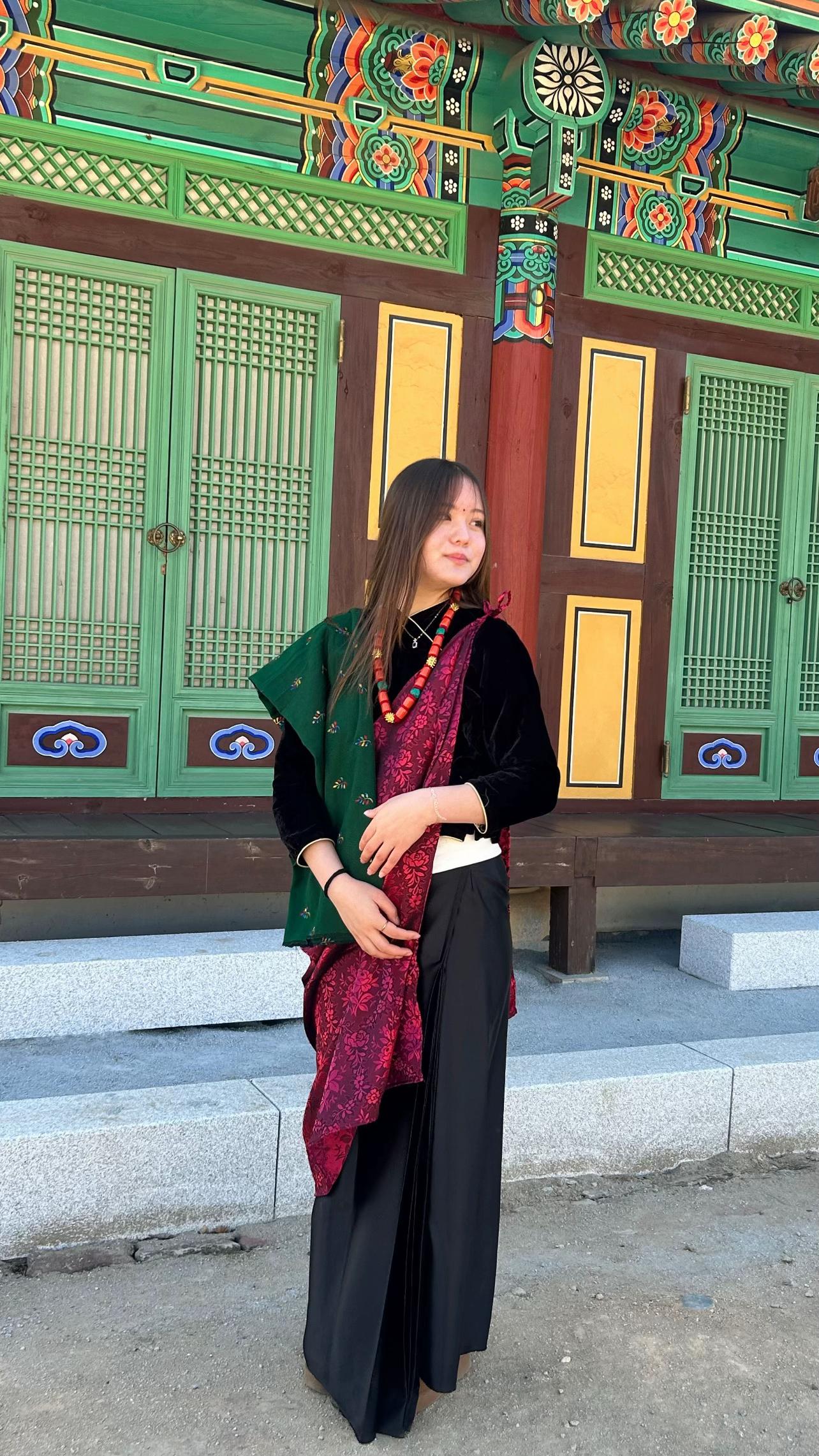 @सिमा गुरुङ