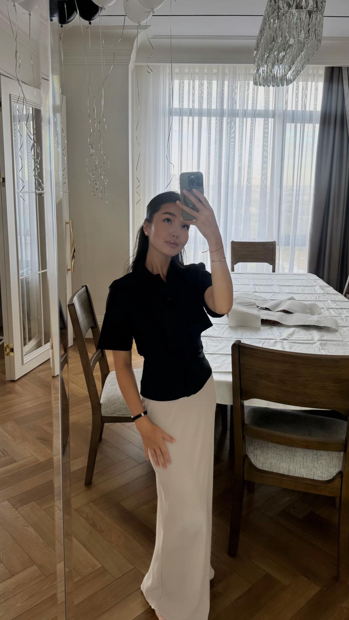 @adiafori.as