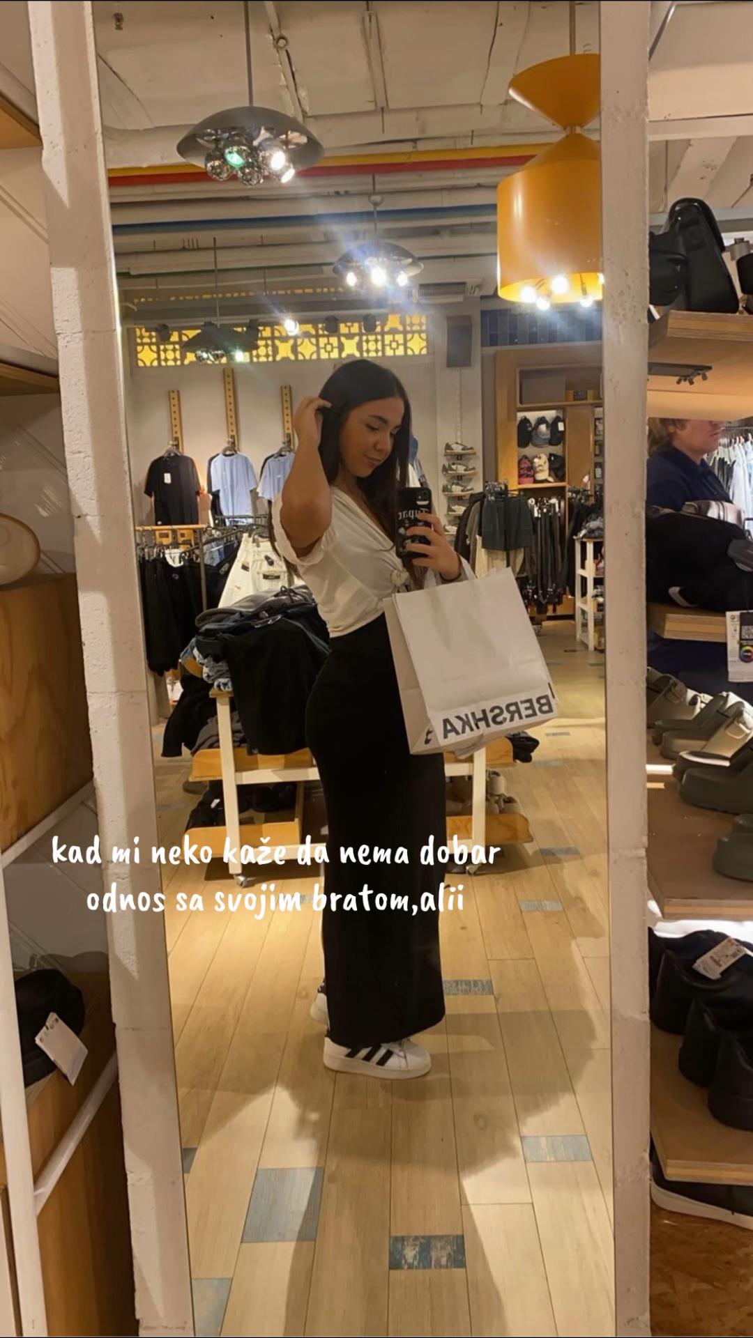 @d.inaa_b