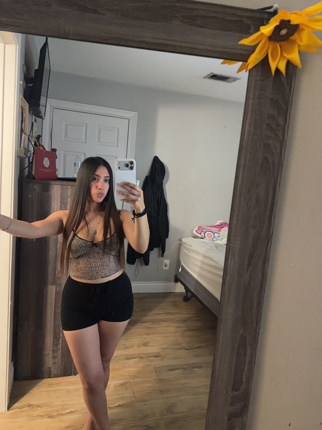 @️