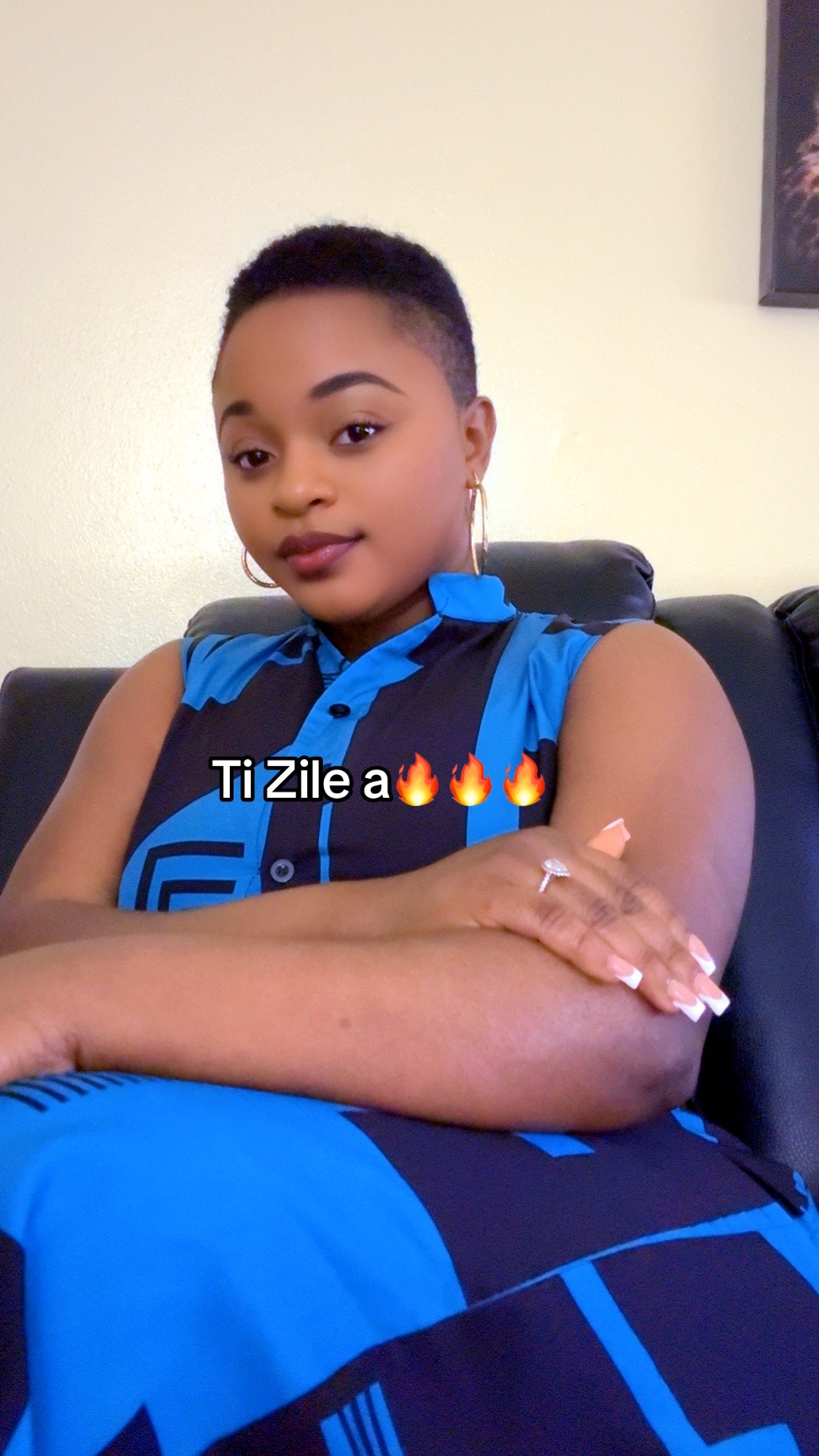 @Esther_Adassa