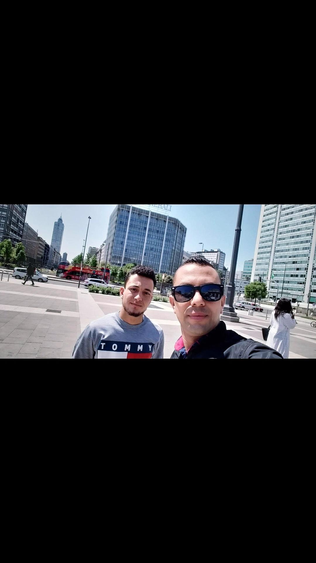 @Hicham Nadif452