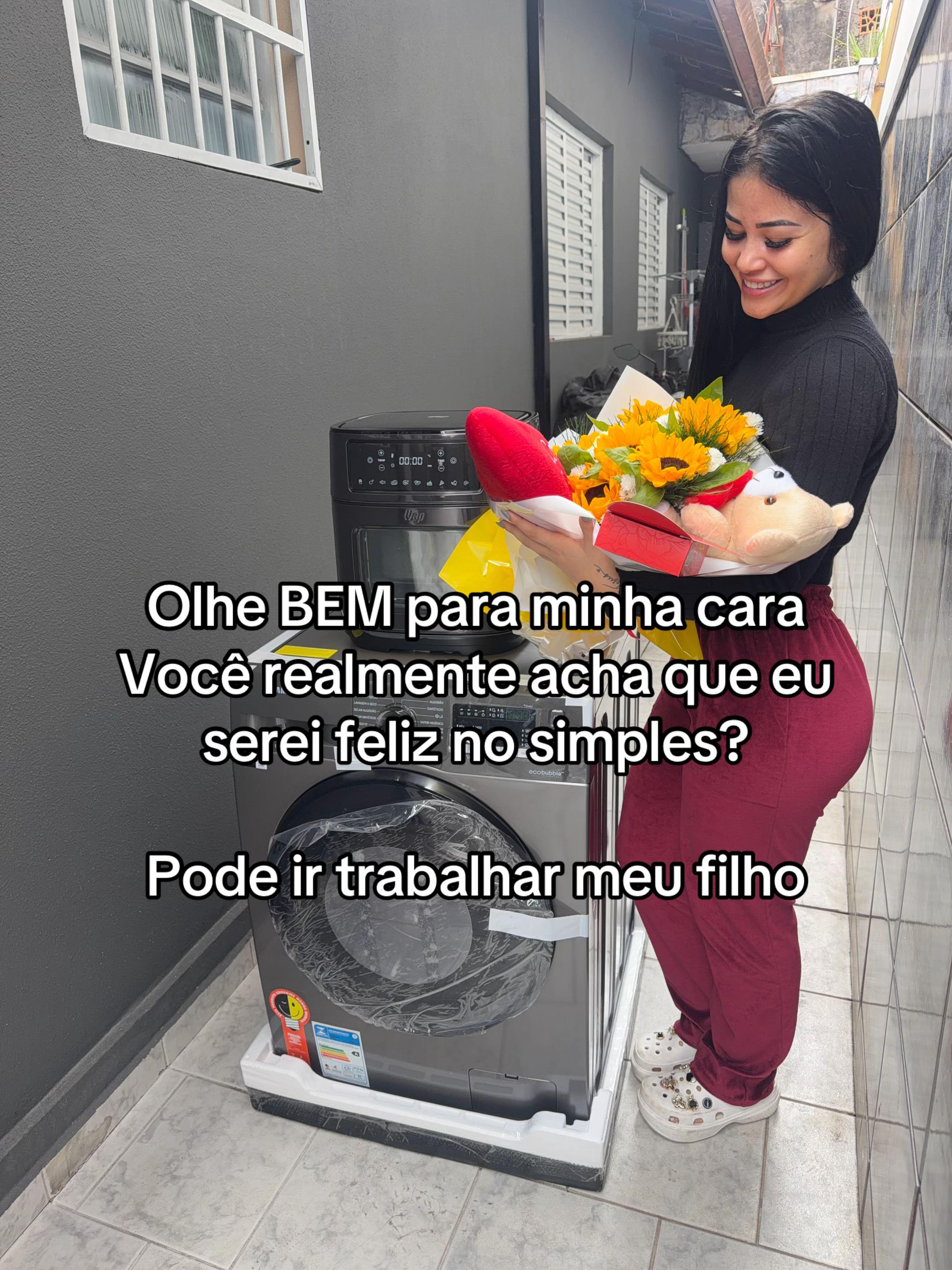 @Thayna Lins ♡