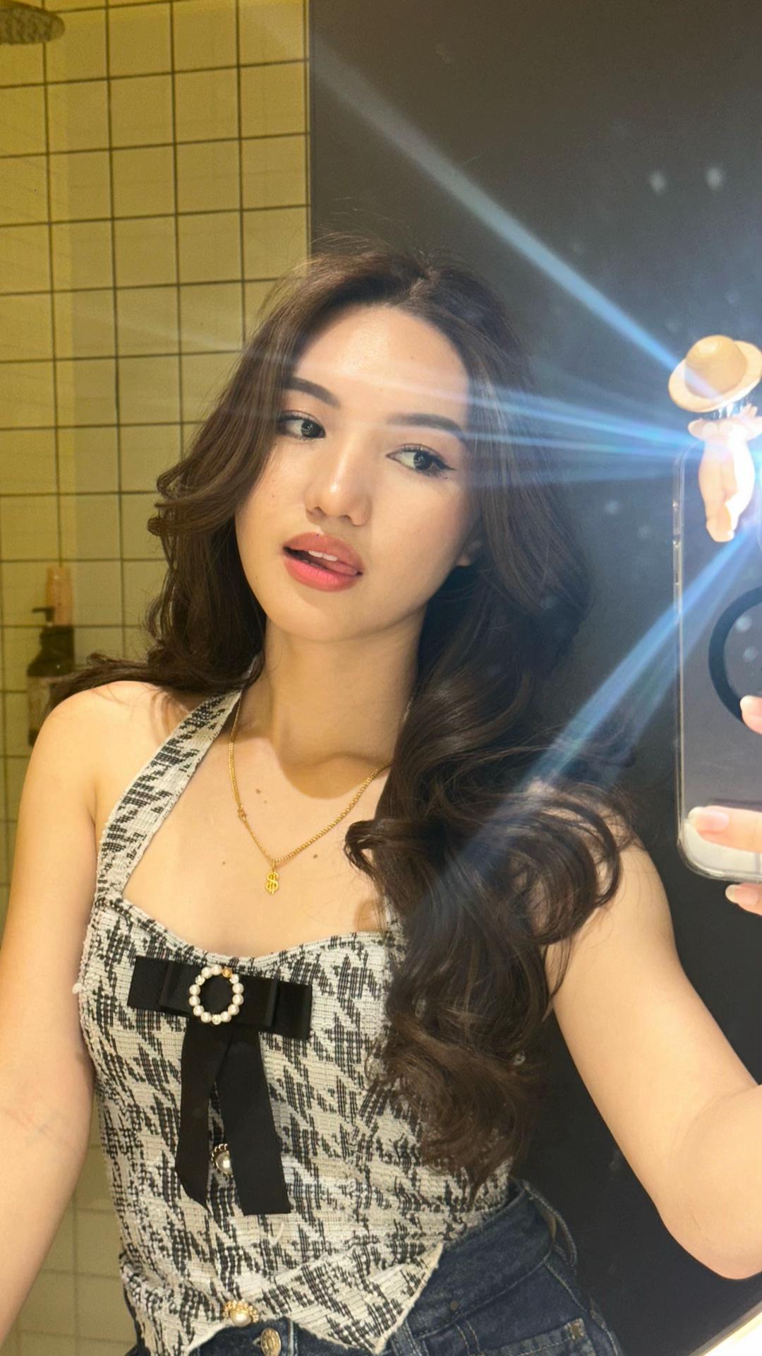 @Heyyo 🕊