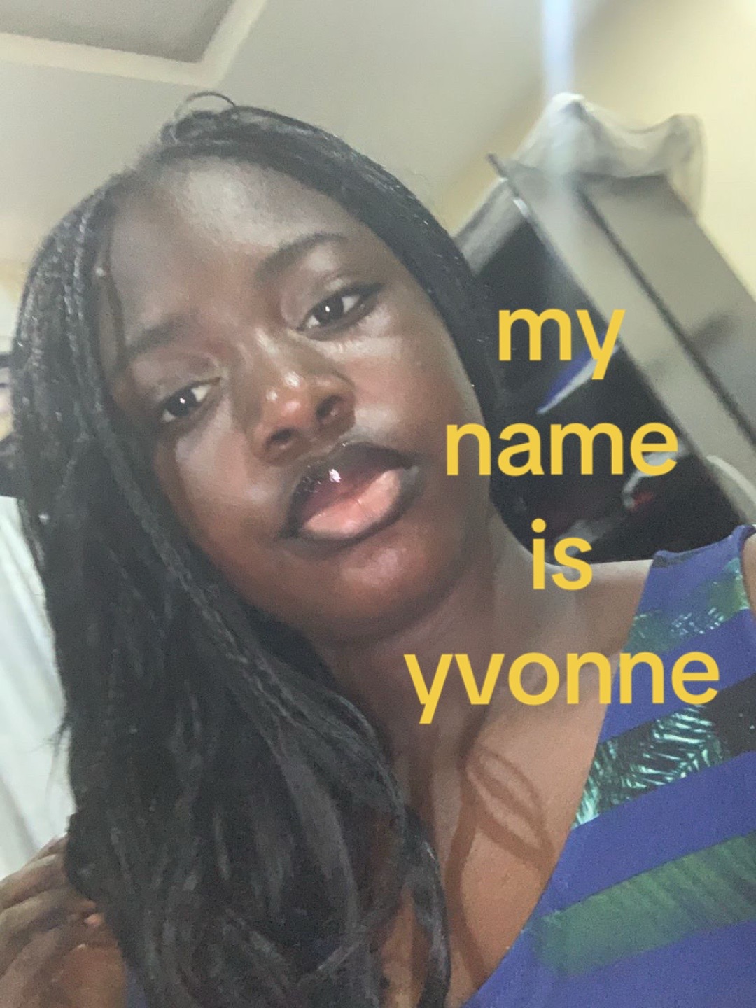 @𝔂𝓿𝓸𝓷𝓷𝓮💘