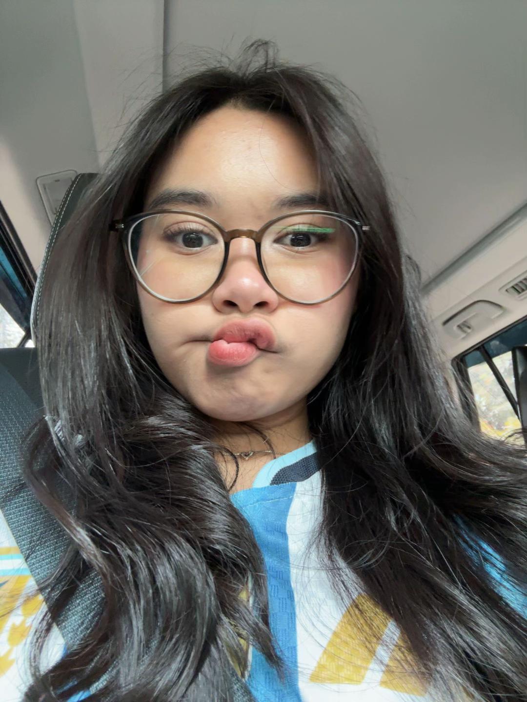 @una🦦
