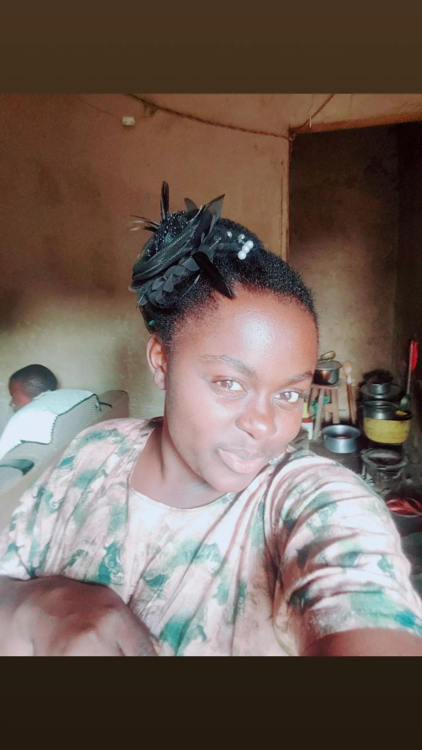 @Esther Mbafumoja