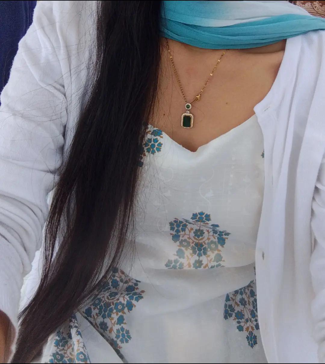 @Aneesha🖤