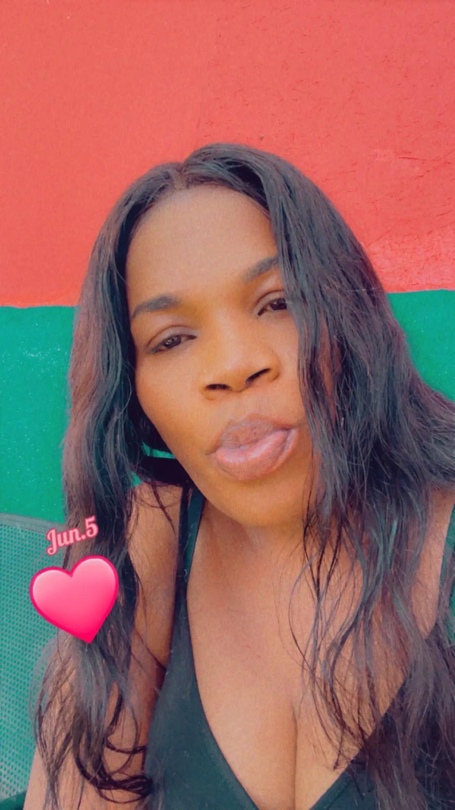 @Larenejasmine