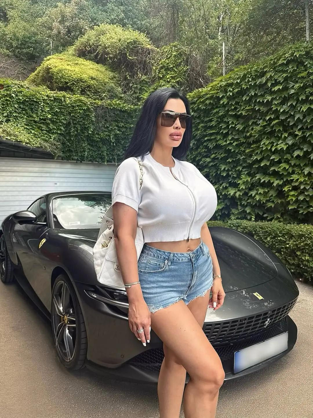 @Aletta Ocean (Dora Varga)