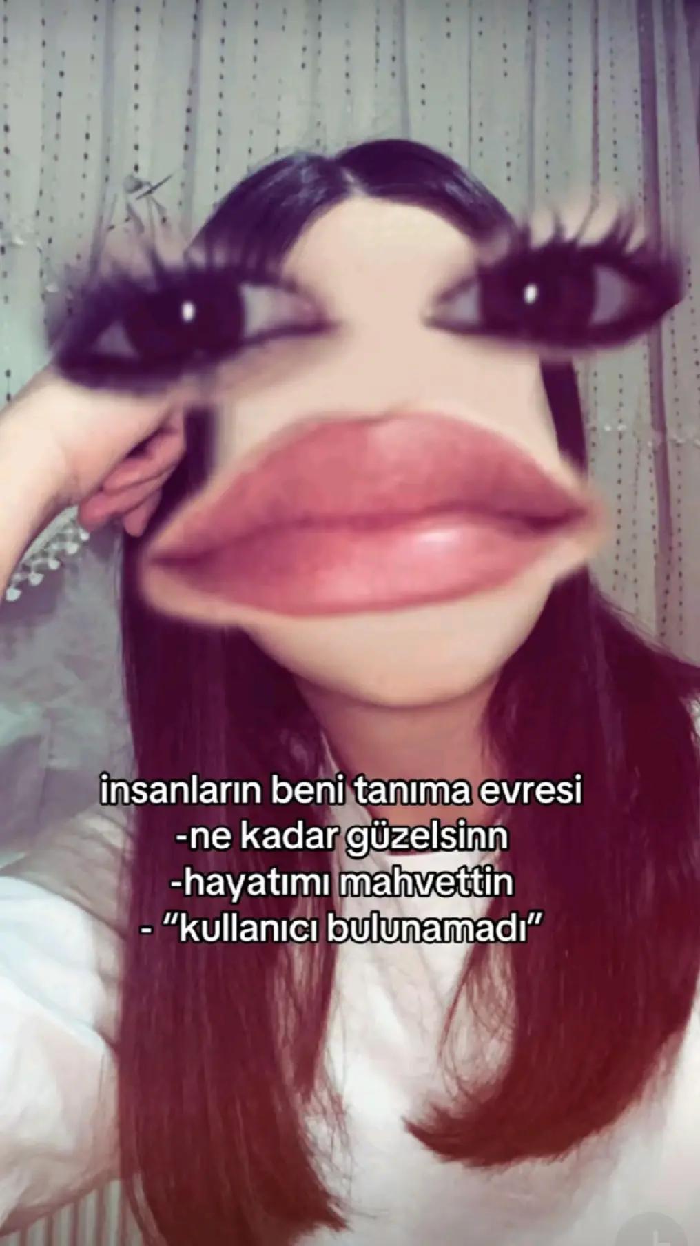 @🦦