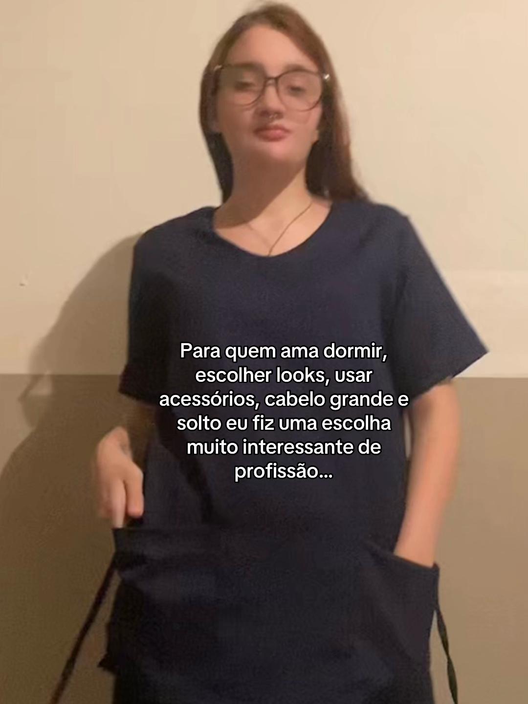 @Lari🇻🇦