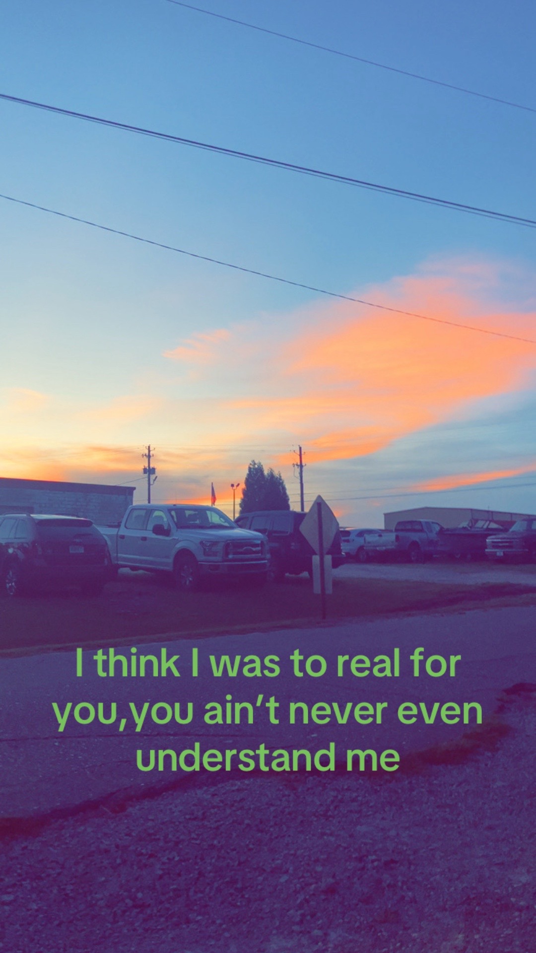 @•