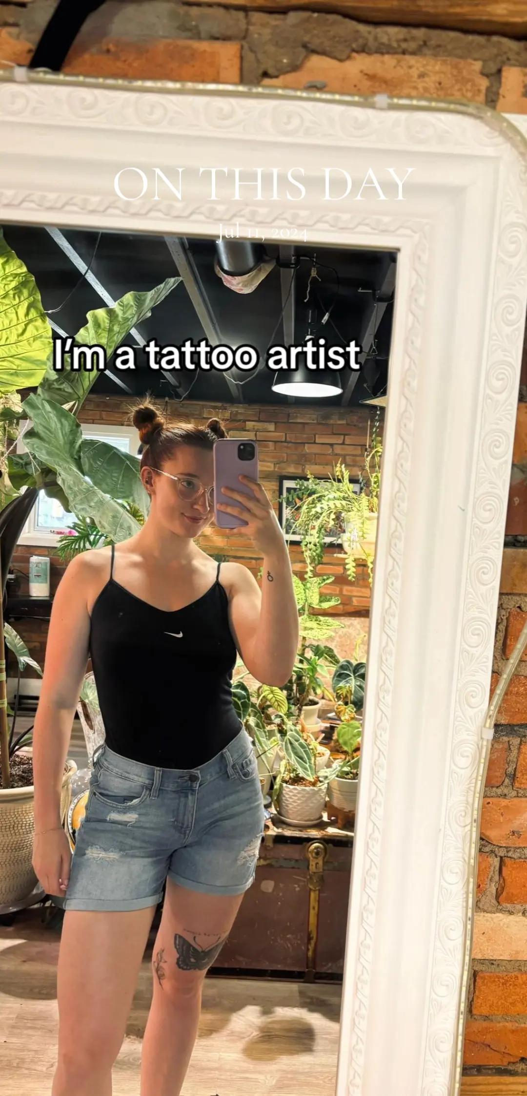 @Kat, Tattooer/Creator🖤✨🌿