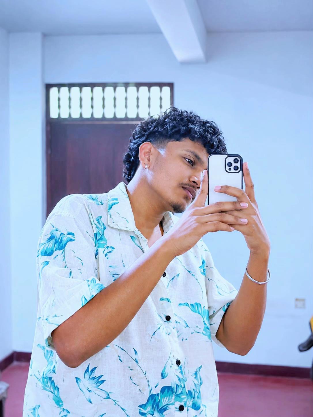 @Buvindu_s