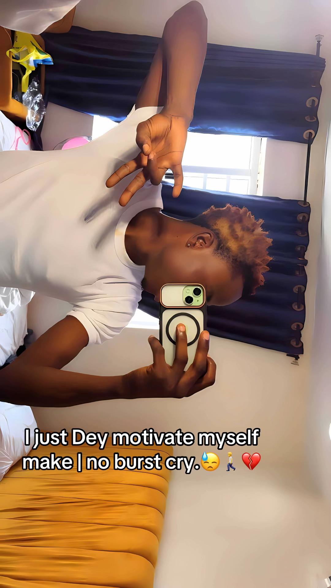 @AY☯️🚶
