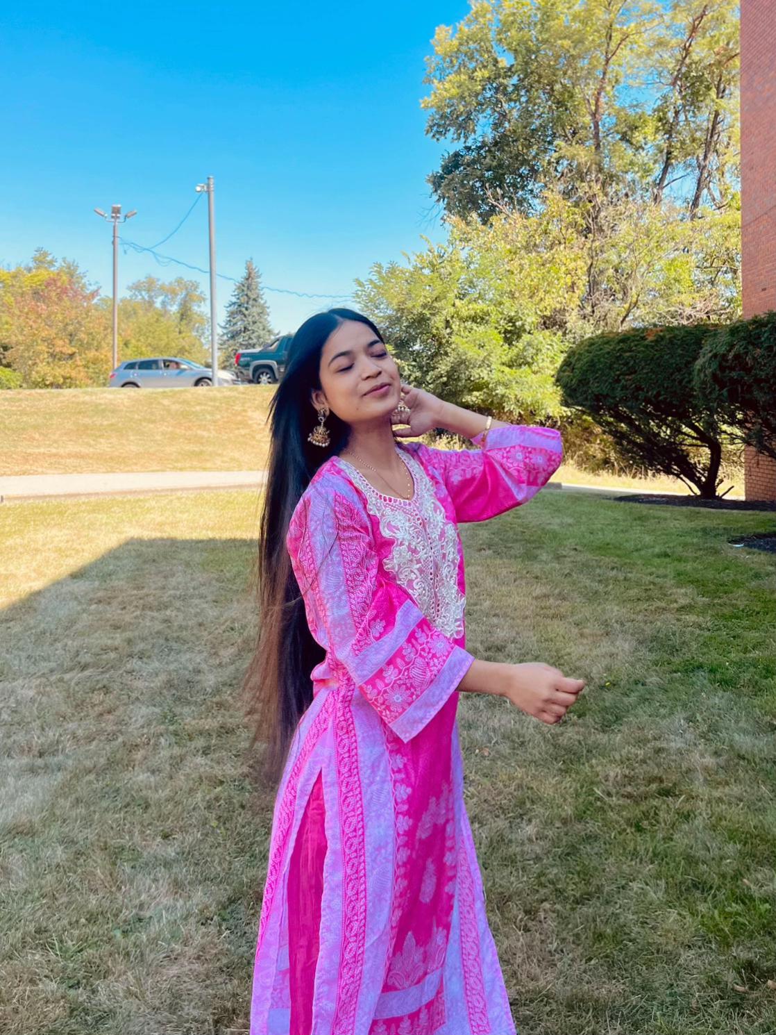 @ROSHNIKA BASTOLA❤️
