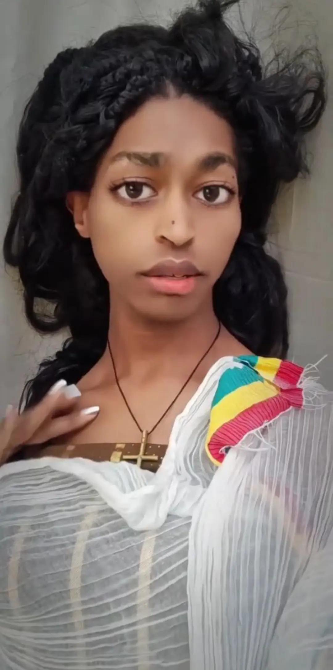 @ሄለን Eምso