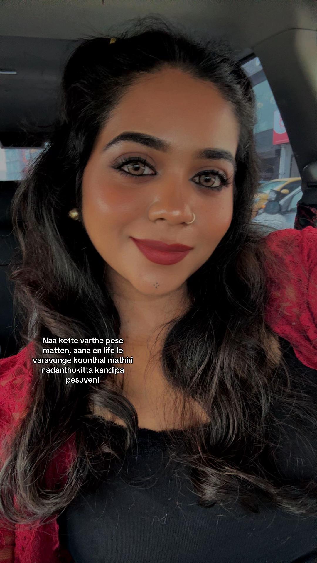 @Devaki_🦋