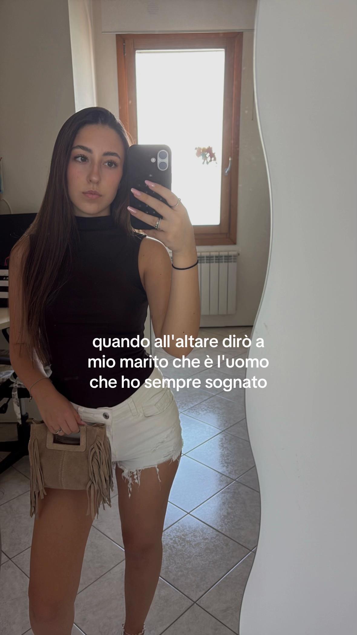 @auroraa2