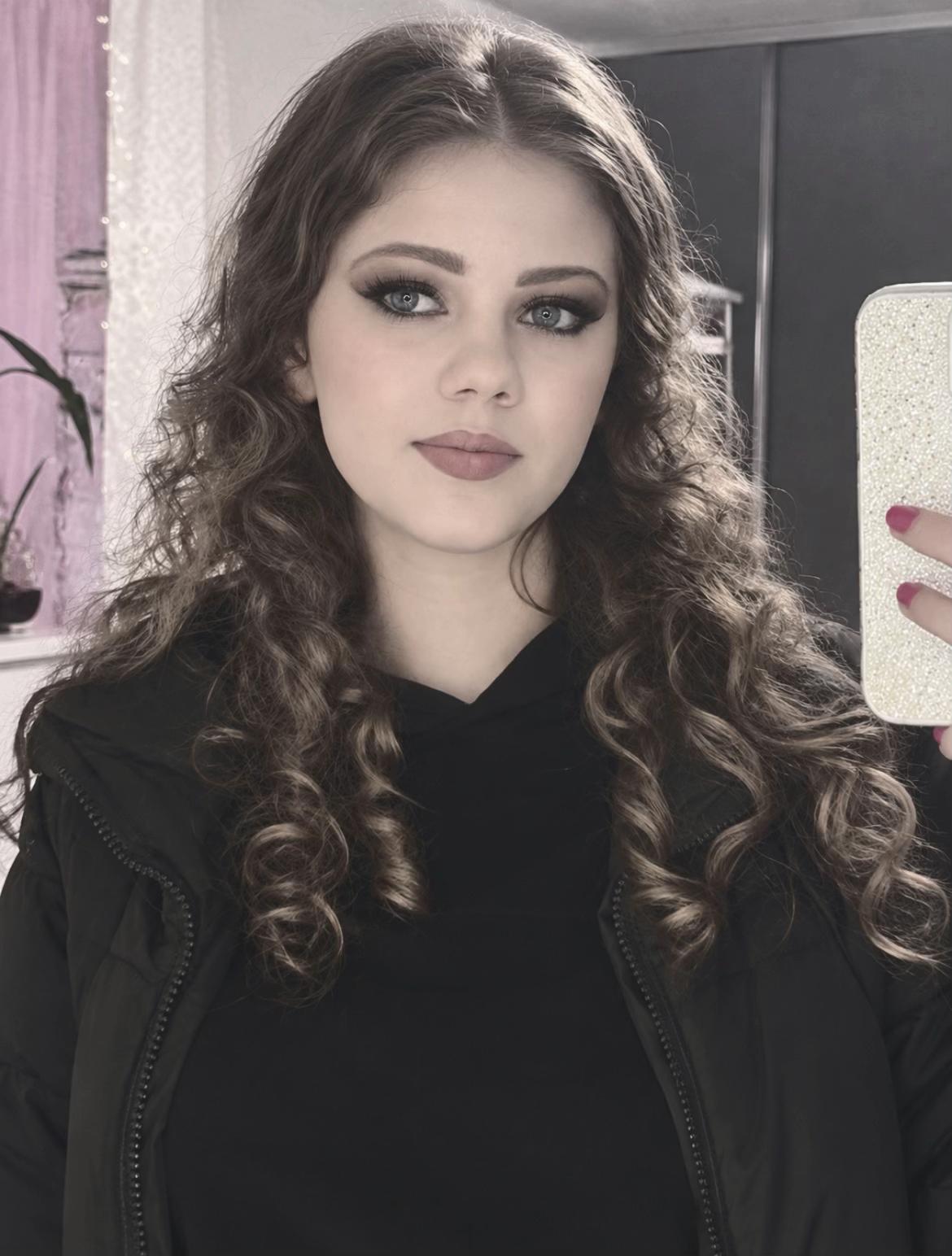 @𝒦𝓇𝒾𝓈𝓉𝒾𝓃𝒶