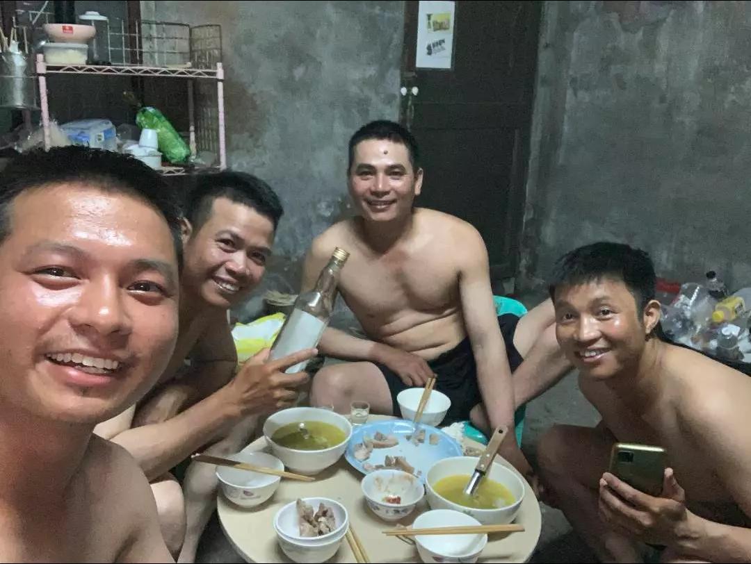 @Mười Tám Vũ