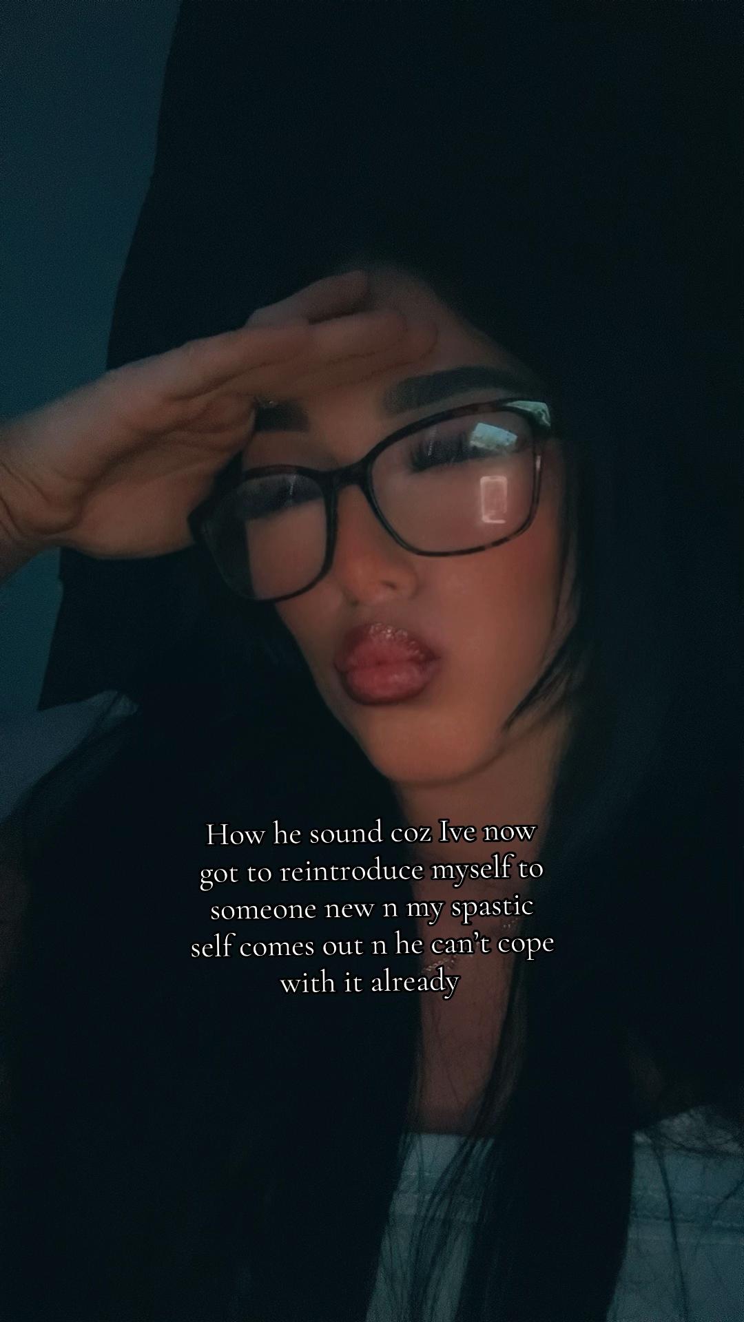 @Dem🍒