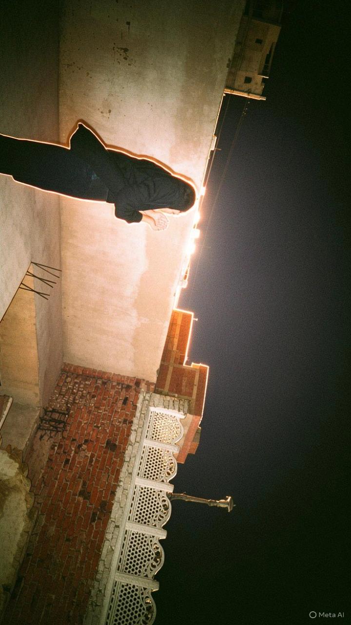 @R💫