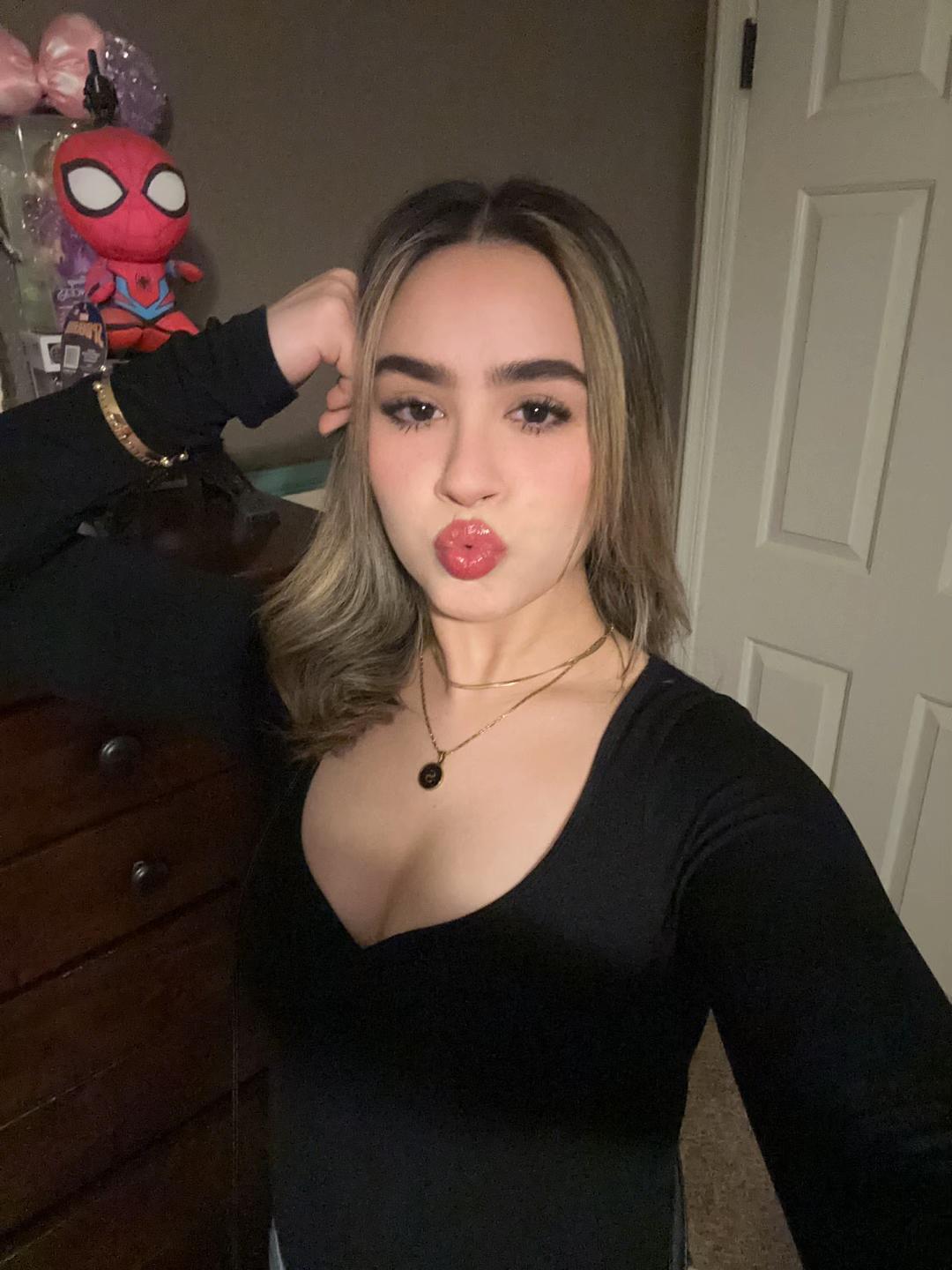 @Sofhia