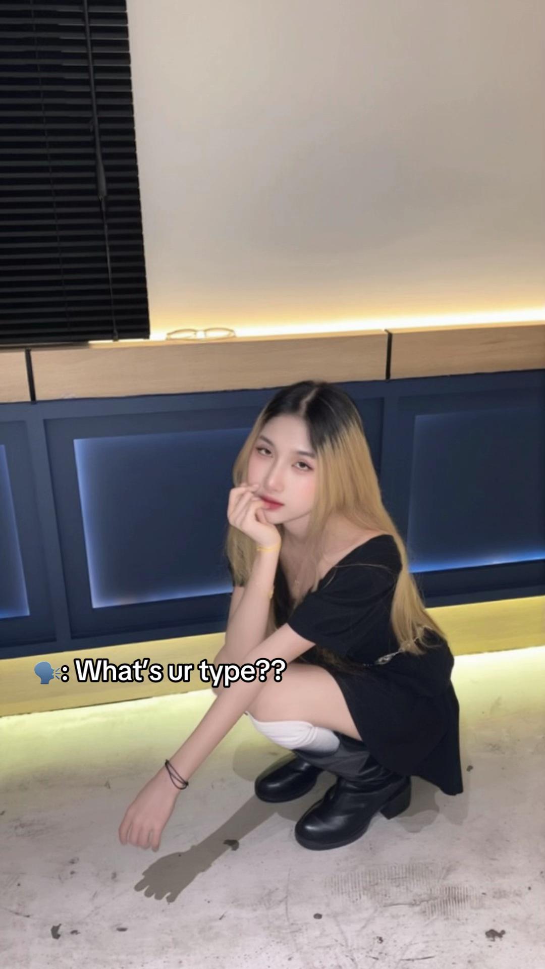 @𝐻𝑒lly