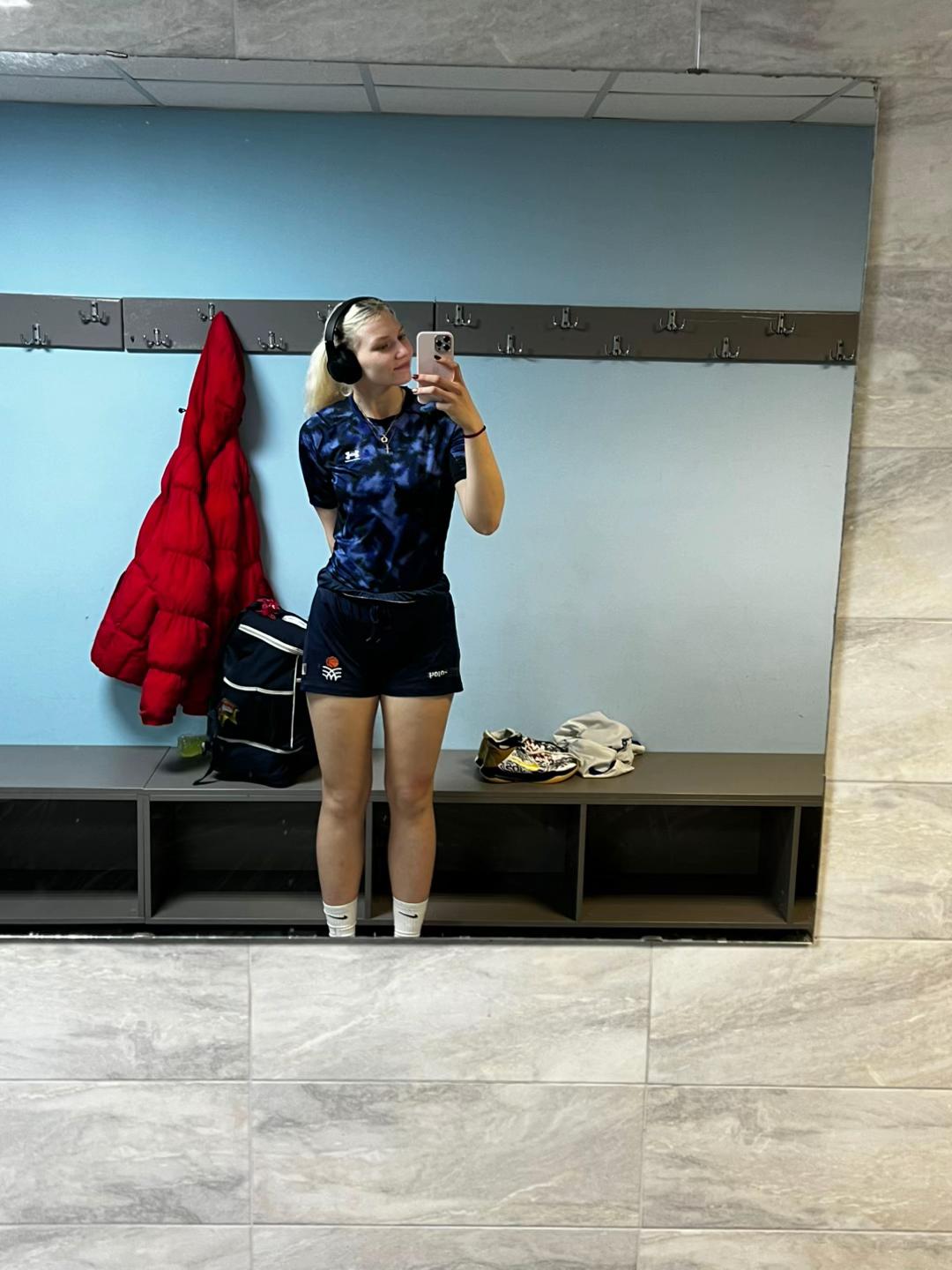 @Anna Vavryk